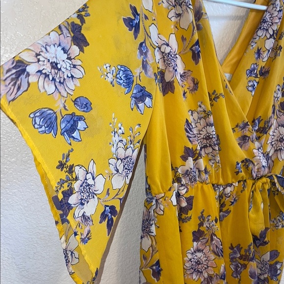 Bailey Blue Yellow Bell Sleeve Blouse with Tie Front - Picture 4 of 8